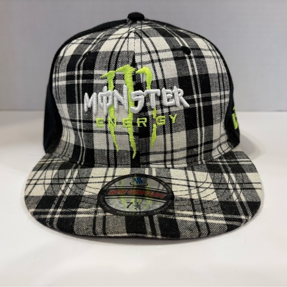 Monster Energy fitted ball cap black & white plaid hat size 7 1/2 NEW - Picture 1 of 8